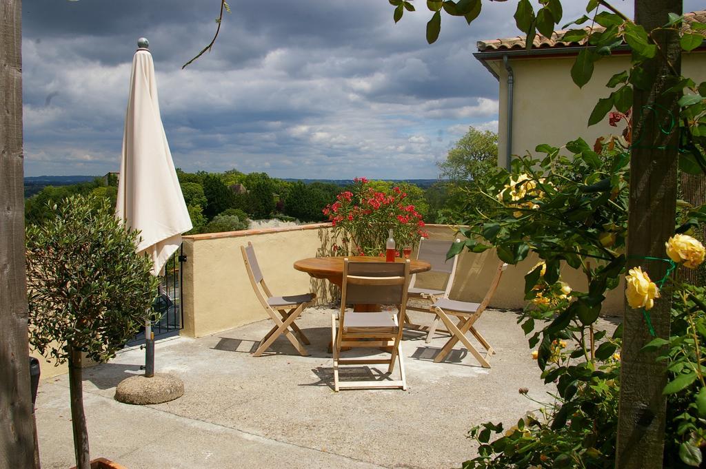 L'Ancienne Forge 27 Rue De La Creche Bourg Born Acomodação com café da manhã Villeréal Exterior foto